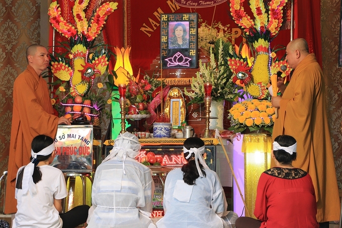 Gia đình, đồng nghiệp tiễn biệt nghệ sĩ cải lương Ngọc Hương